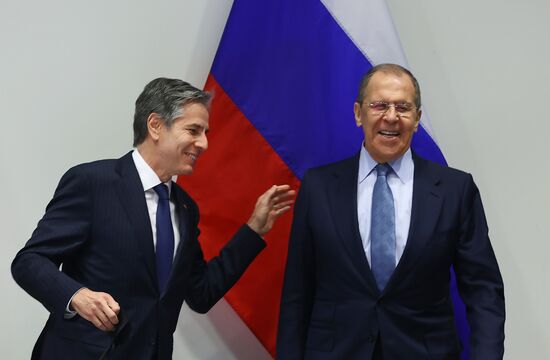 Визит главы МИД РФ С. Лаврова в Исландию