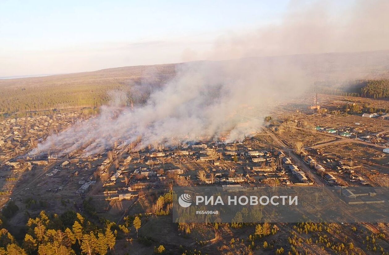 Пожар в поселке Дальний в Иркутской области