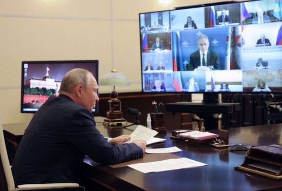 Президент РФ В. Путин провёл заседание Российского организационного комитета "Победа"