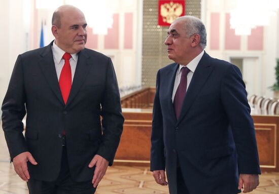 Премьер-министр РФ М. Мишустин встретился с премьер-министром Азербайджана А. Асадовым