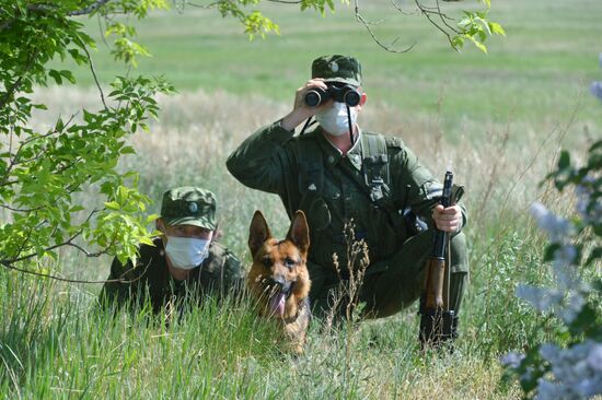 Служба пограничников на российско-казахстанской границе