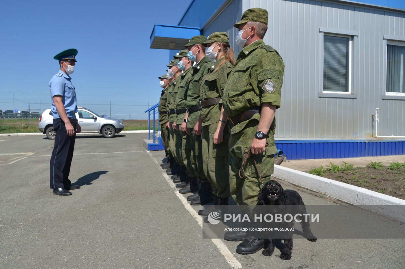 Служба пограничников на российско-казахстанской границе | РИА Новости  Медиабанк