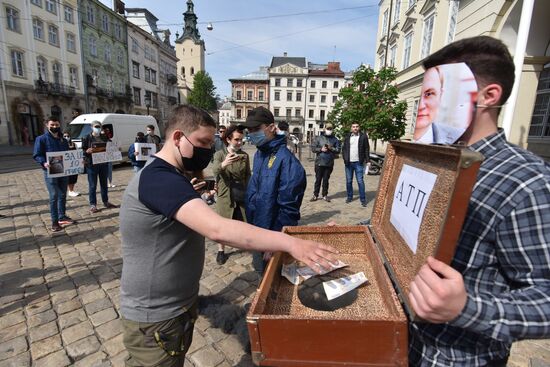 Акция на Украине против повышения тарифов на общественный транспорт