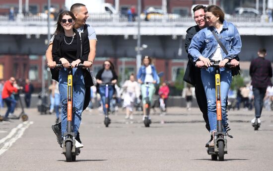 В Москве появились "медленные зоны" для электросамокатов