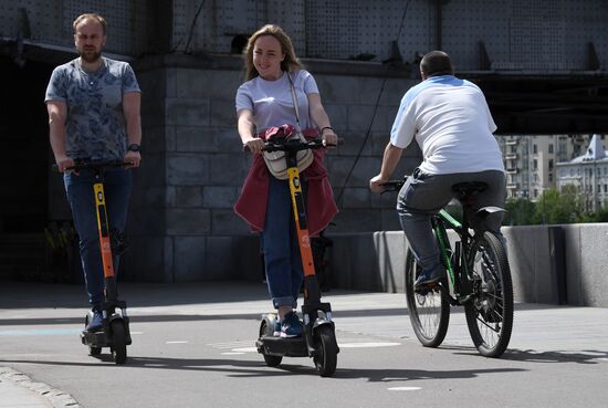 В Москве появились "медленные зоны" для электросамокатов