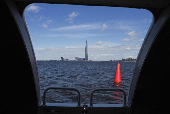 Открытие водного сообщения между "Островом фортов" и Санкт-Петербургом