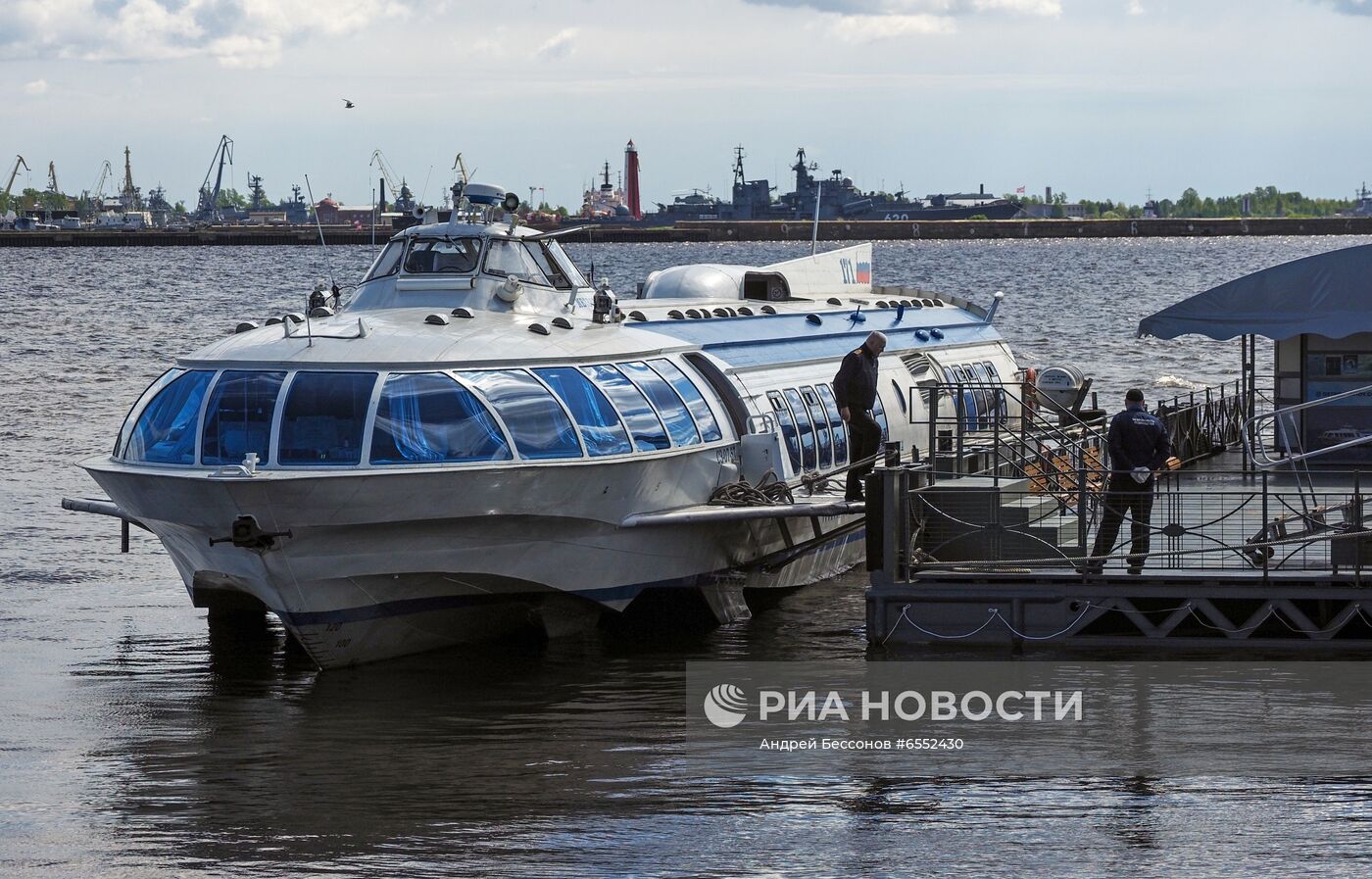 Открытие водного сообщения между "Островом фортов" и Санкт-Петербургом