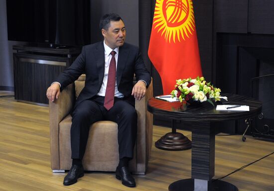 Переговоры президента РФ В. Путина с президентом Киргизии С. Жапаровым
