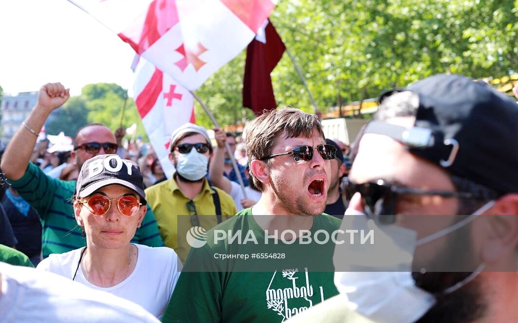 Акция противников строительства ГЭС в Грузии