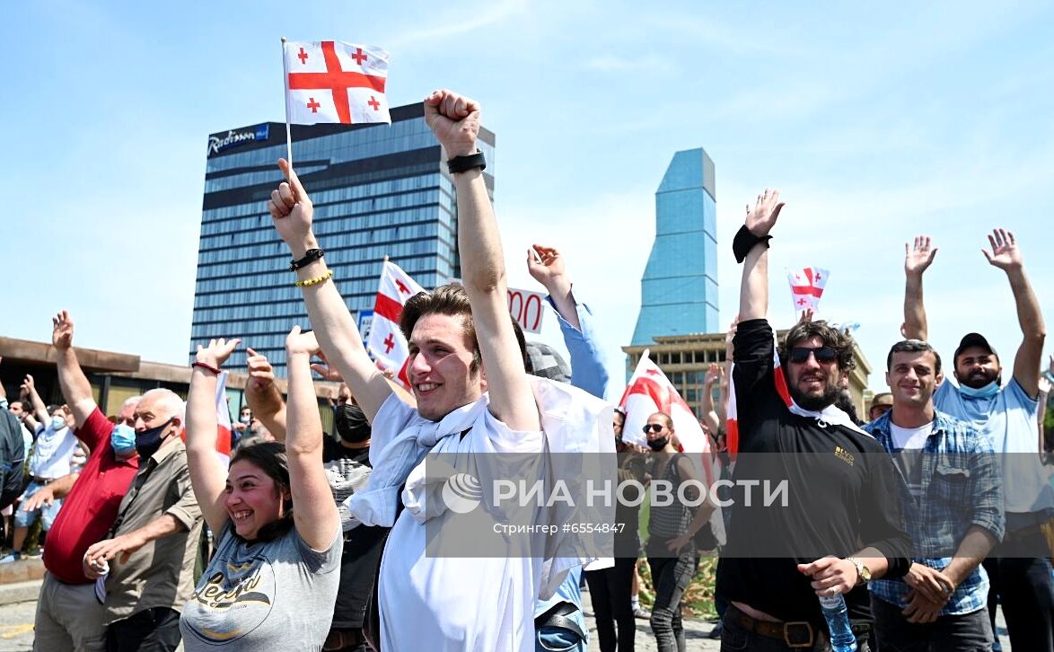 Акция противников строительства ГЭС в Грузии