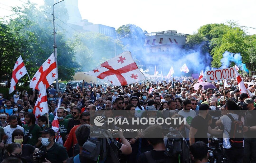 Акция противников строительства ГЭС в Грузии