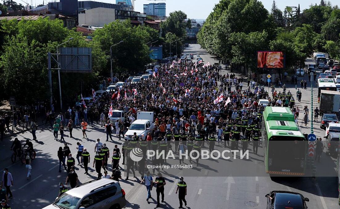 Акция противников строительства ГЭС в Грузии