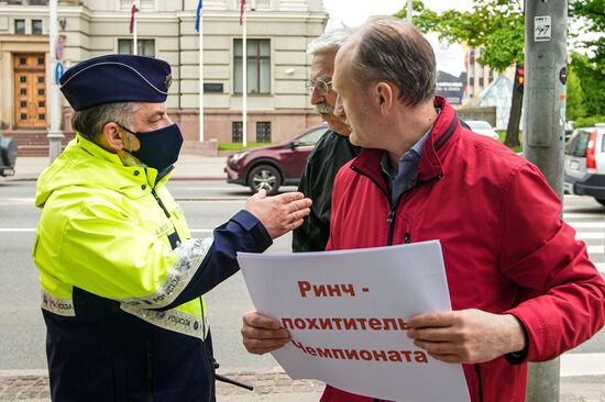 Акция в Риге против действий латвийских властей