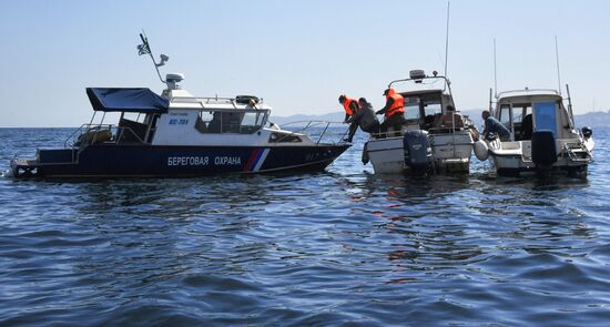 Рейд пограничников по поиску браконьеров в Уссурийском и Амурском заливах