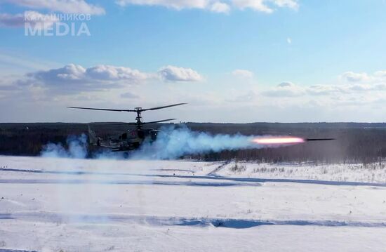 Испытания управляемых ракет "Вихрь"