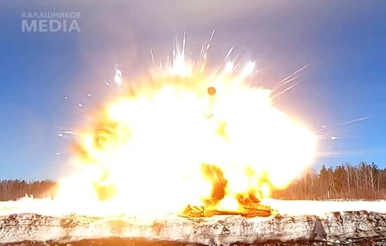 Испытания управляемых ракет "Вихрь"