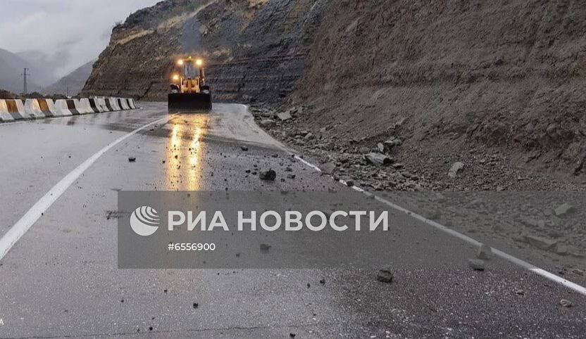 Ливневые дожди размыли дороги в Дагестане