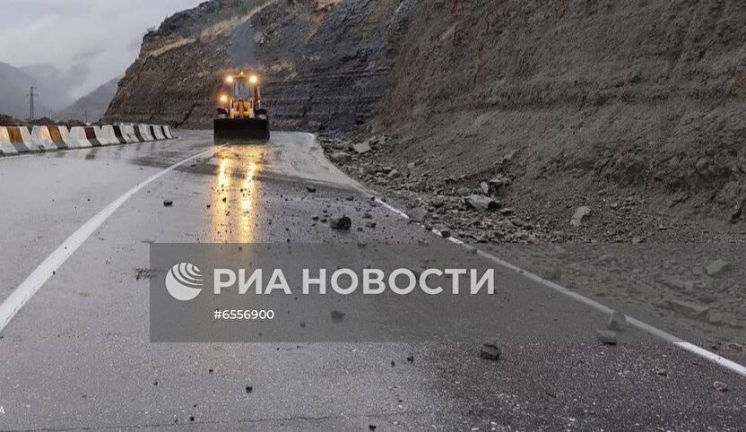 Ливневые дожди размыли дороги в Дагестане