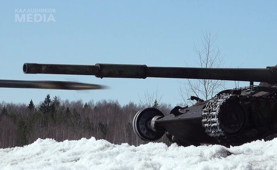 Испытания управляемых ракет "Вихрь"