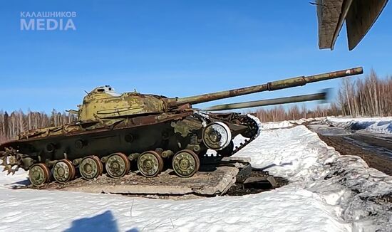 Испытания управляемых ракет "Вихрь"