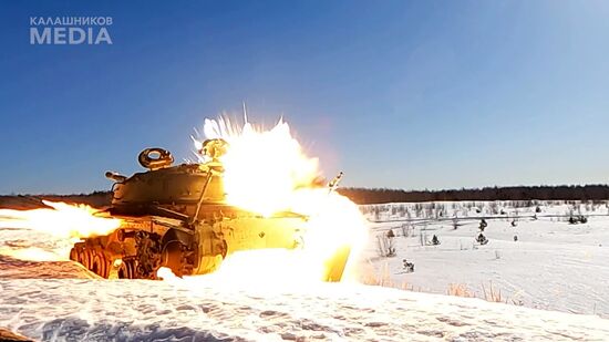 Испытания управляемых ракет "Вихрь"