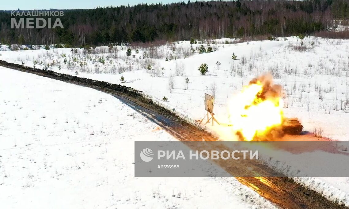 Испытания управляемых ракет "Вихрь"