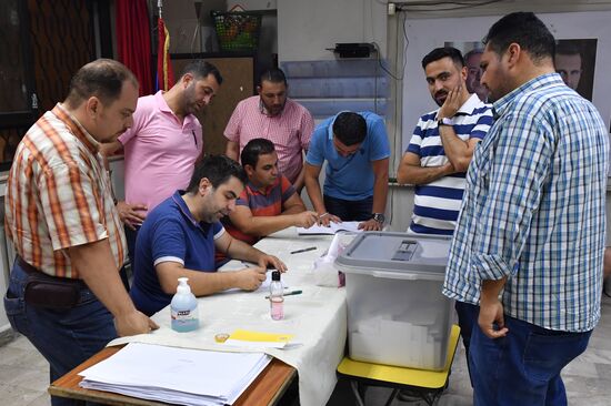 Подсчёт голосов на президентских выборах в Сирии