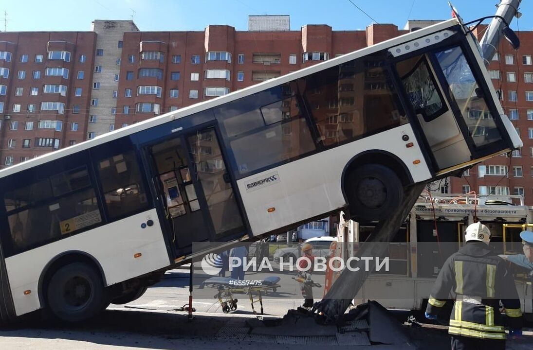 ДТП с автобусом в Санкт-Петербурге