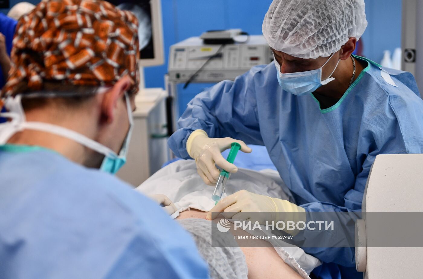 Операция по вживлению в позвоночник нейростимулятора в Екатеринбурге