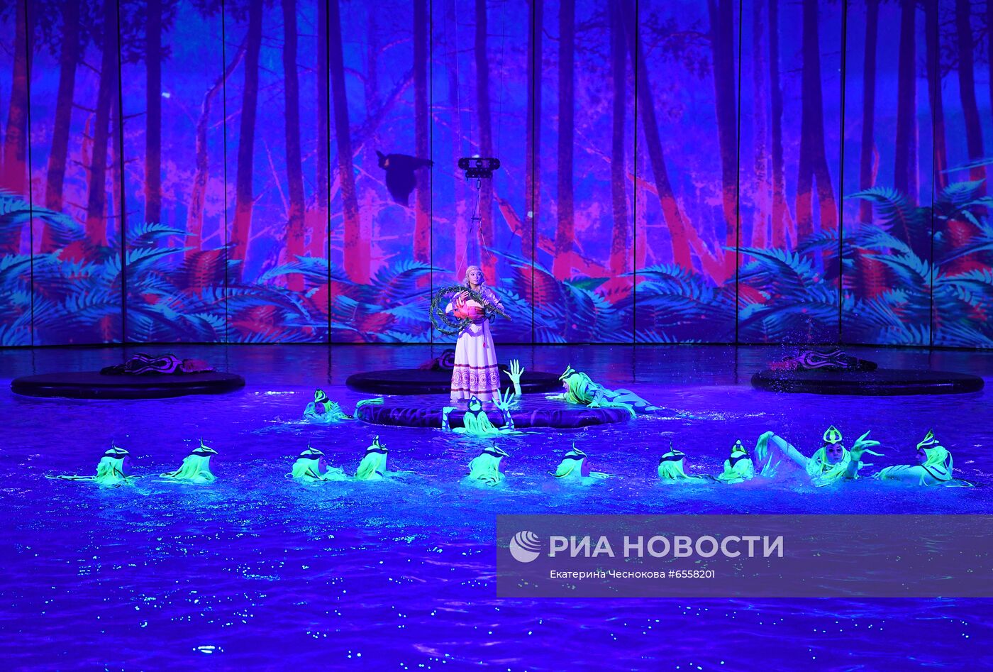 Презентация шоу "Сон в летнюю ночь" в Москвариуме