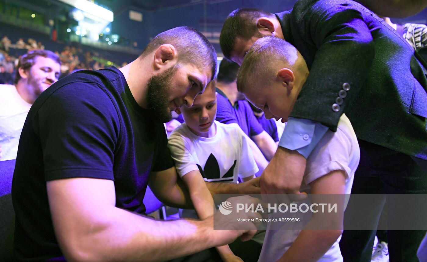 Х. Нурмагомедов посетил турнир EFC 36