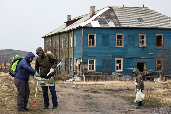 Туристический субботник в Териберке