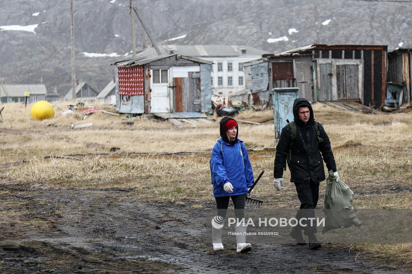 Туристический субботник в Териберке