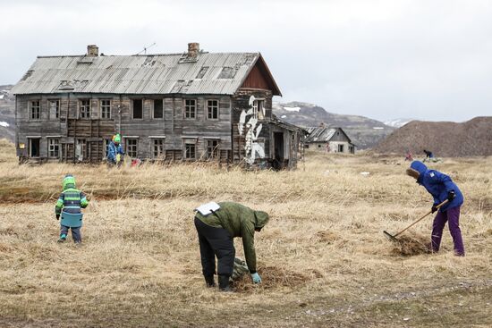 Туристический субботник в Териберке