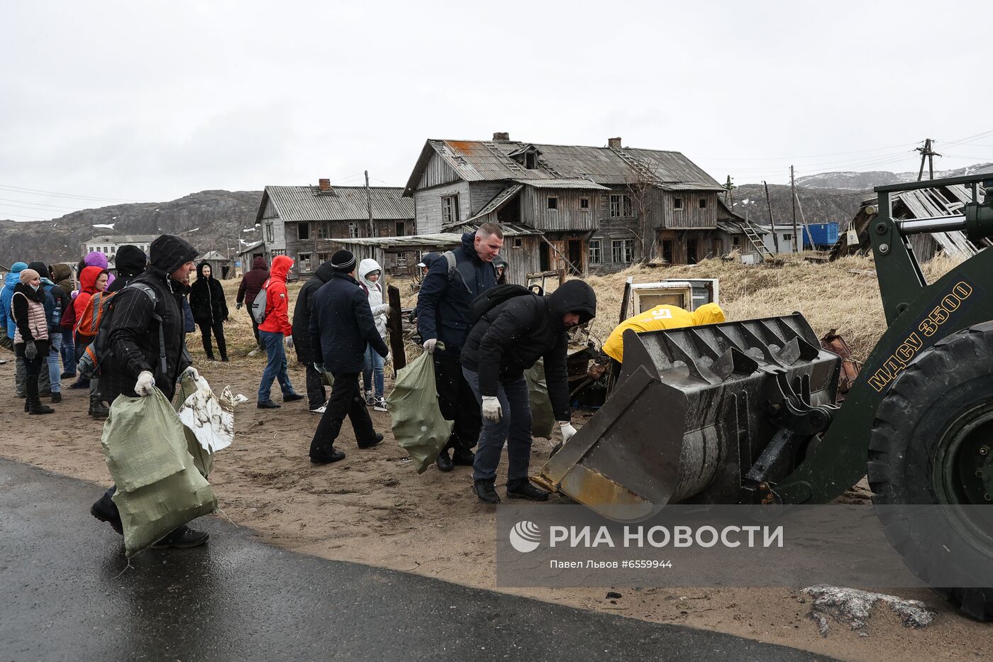 Туристический субботник в Териберке