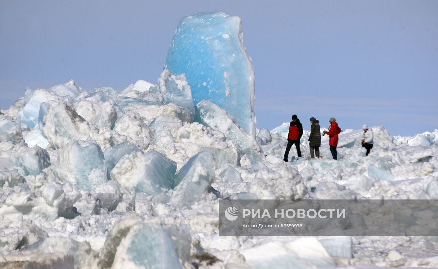 Ледоход на реке Енисей