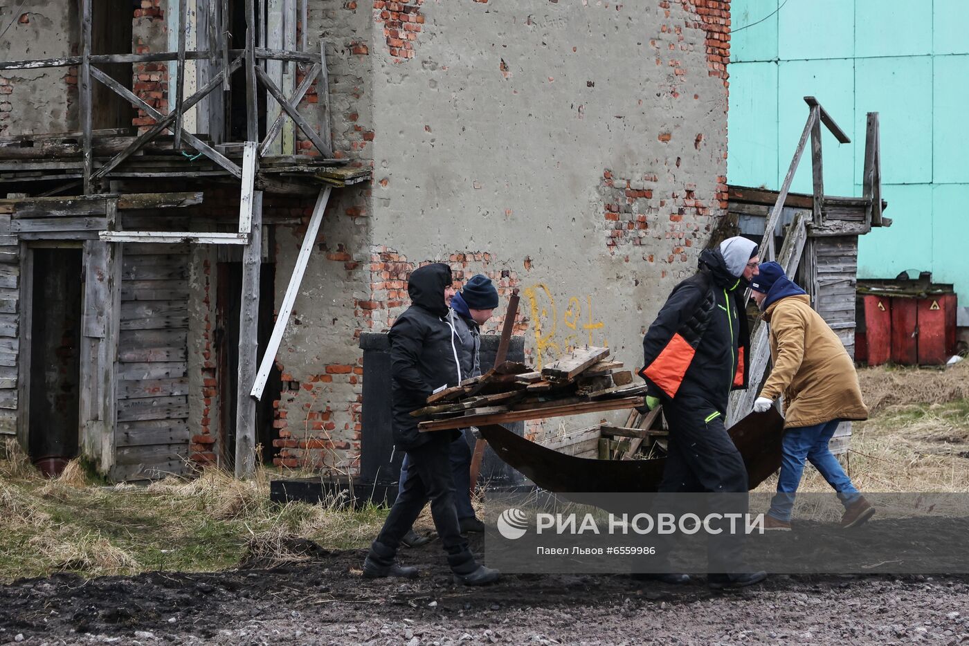 Туристический субботник в Териберке