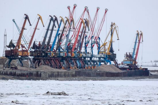 Города России. Дудинка