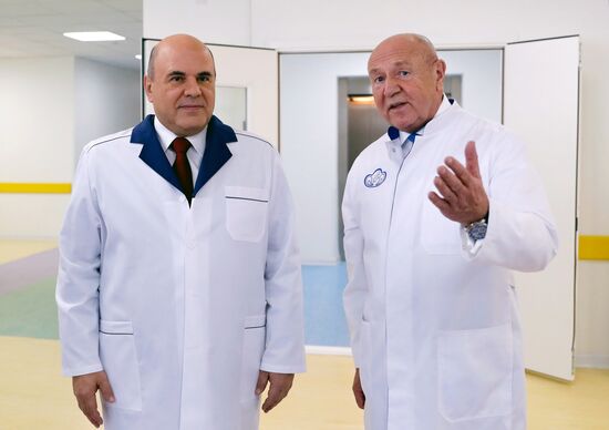 Премьер-министр РФ М. Мишустин посетил медицинский центр им. Кулакова