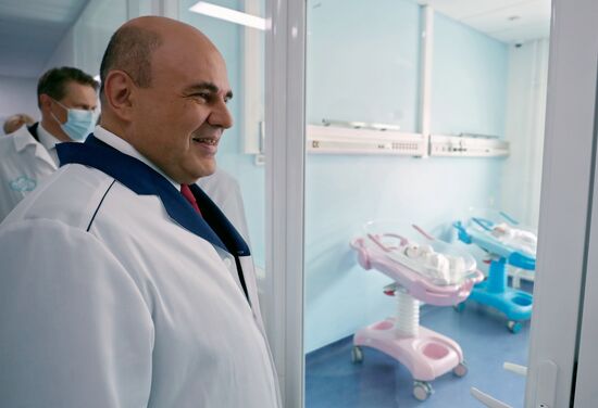 Премьер-министр РФ М. Мишустин посетил медицинский центр им. Кулакова