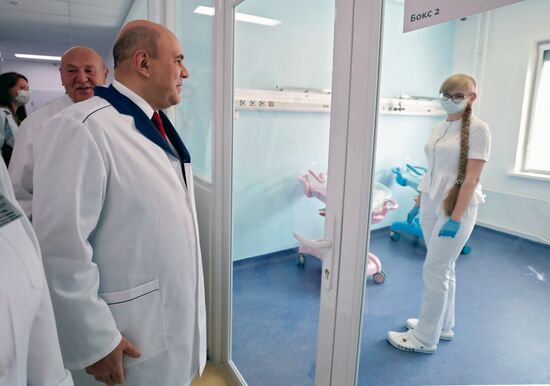 Премьер-министр РФ М. Мишустин посетил медицинский центр им. Кулакова