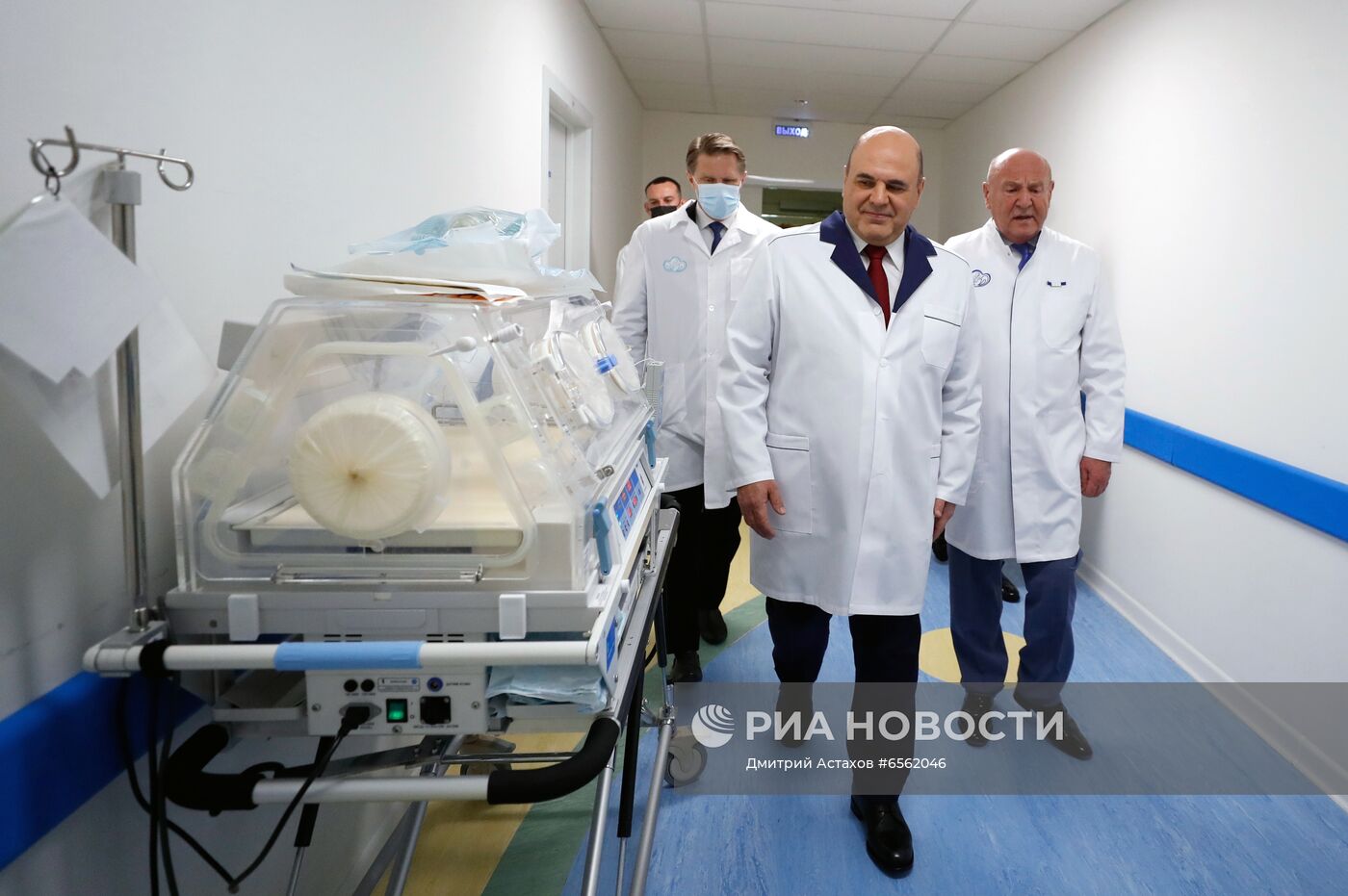 Премьер-министр РФ М. Мишустин посетил медицинский центр им. Кулакова