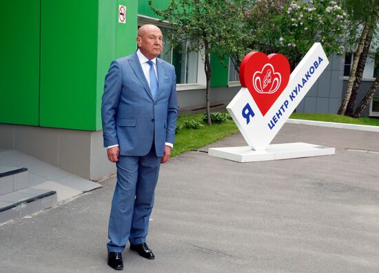 Премьер-министр РФ М. Мишустин посетил медицинский центр им. Кулакова