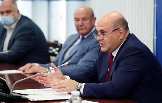 Премьер-министр РФ М. Мишустин посетил медицинский центр им. Кулакова
