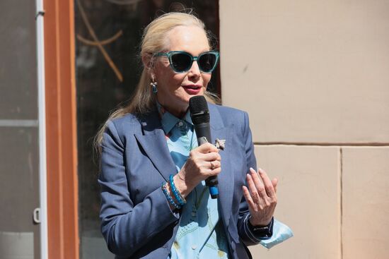 Открытие мемориальной доски композитору А. Островскому