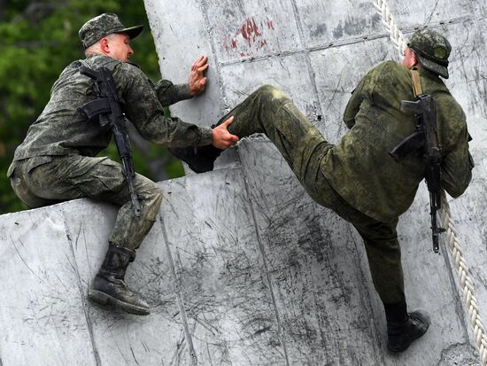 Всеармейский конкурс "Морской десант-2021" во Владивостоке