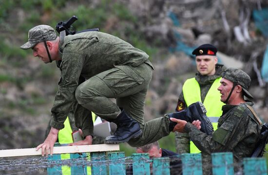 Всеармейский конкурс "Морской десант-2021" во Владивостоке