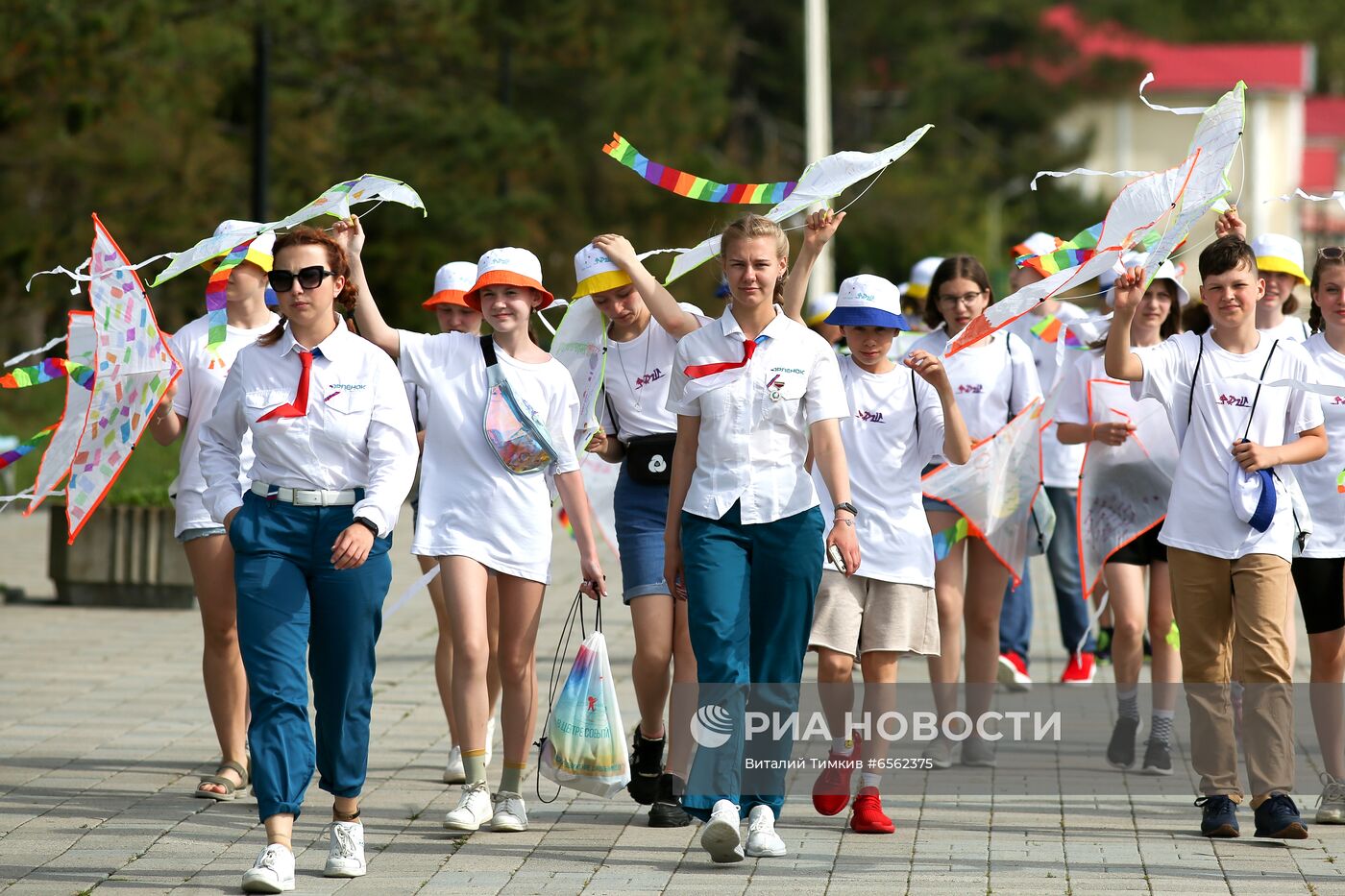 Начало летнего сезона в детском лагере "Орлёнок"