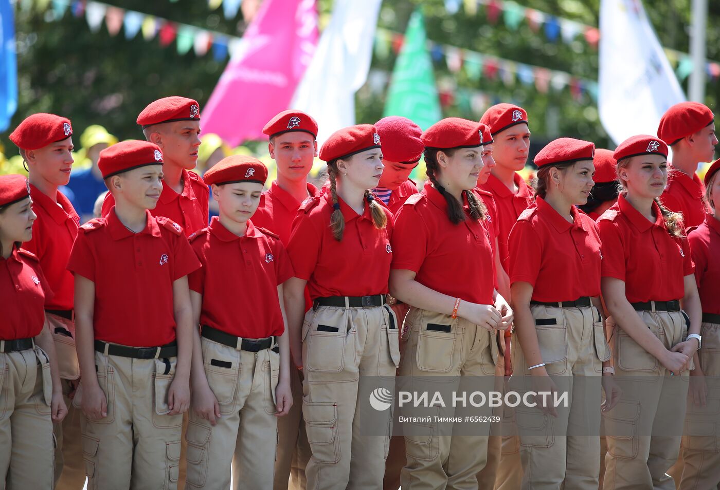 Начало летнего сезона в детском лагере "Орлёнок"