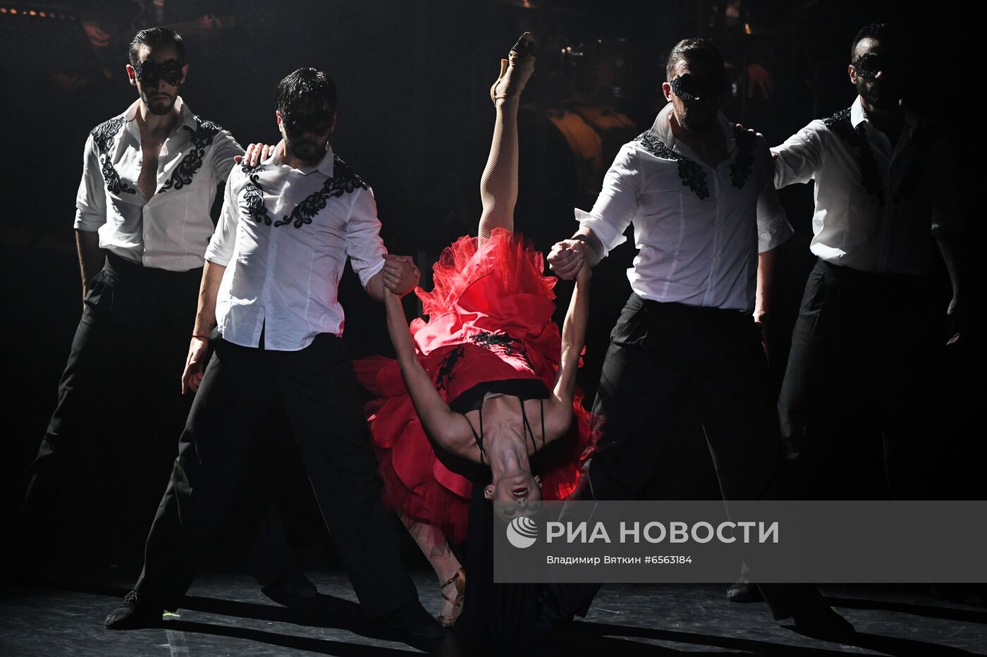 Премьера спектакля "Танго после заката"